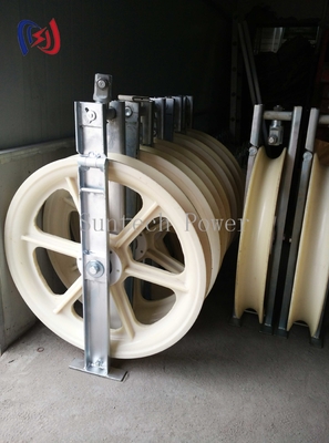 822 Series Stringing Block Overhead Transmission Line Tools With Customized Sheave Dimension And High Load Capacity