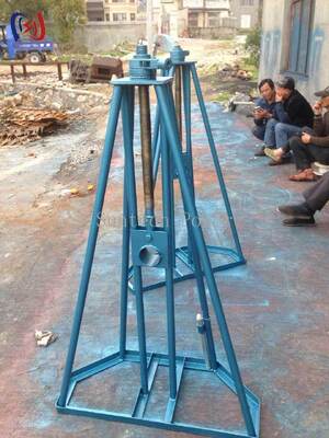 Heavy Duty Simple Reel Stand with 10-50KN Rated Load and 450-1300mm Height Adjustment for Cable Reels