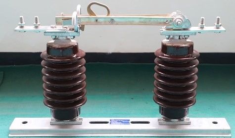 15KV 600A Single Phase Disconnecting Porcelain Isolate Switch
