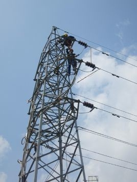 Galvanized Q345 Steel Double Circuit Tower For 33KV Transmission Line