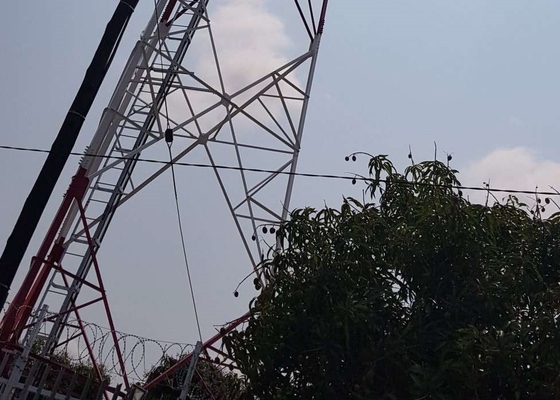 Gsm Telecommunication Lattice Tower Steel Q235B Electricity Self Supporting