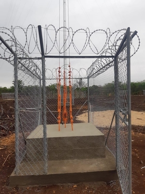 Telecommunication Steel Galvanized Guyed Tower With Brackets And Lightning Rod