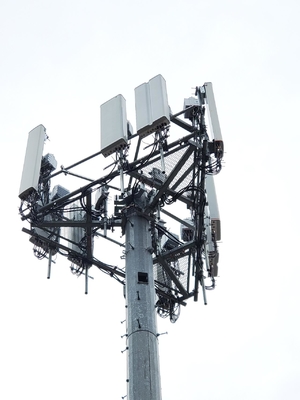 Telecom Galvanized Guyed Mast With Related Accessories